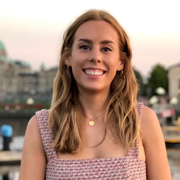 Meet your Posher, Justine - Picture 1 of 1